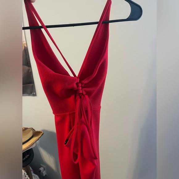 Red v neck dress - Picture 3 of 3